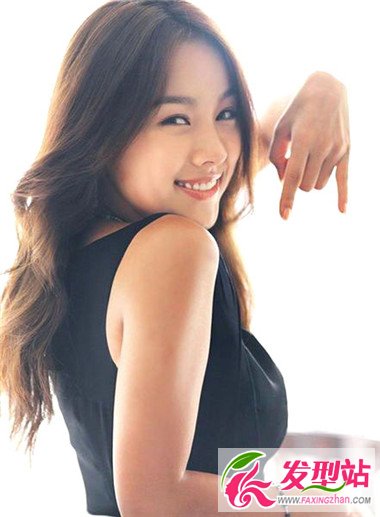 2015熟女最青睞的披肩長發(fā) 你值得擁有的氣質(zhì)發(fā)型
