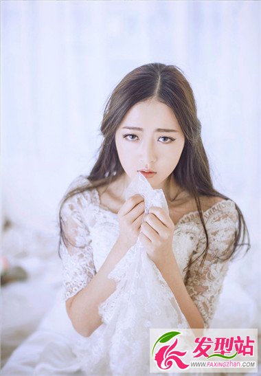 少女發(fā)型誘惑純真 帶給你別樣的時尚觸感
