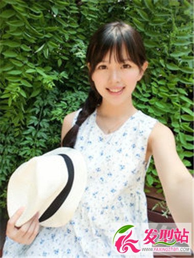 優(yōu)雅的長(zhǎng)發(fā)女孩 帶給你不一樣的氣質(zhì)發(fā)型