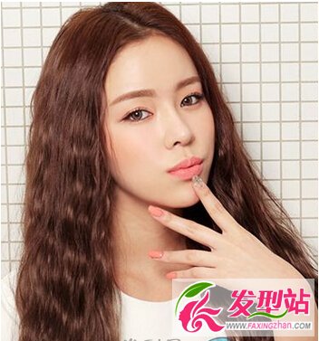 20多歲的女生適合的發(fā)型