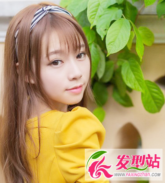 橘黃色長(zhǎng)款打扮