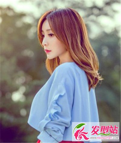 微卷發(fā)中長款造型