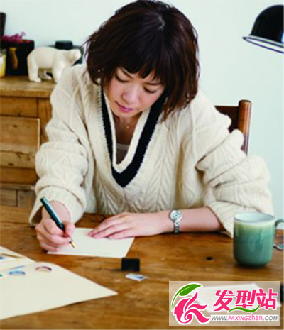 日系中短發(fā)燙發(fā)