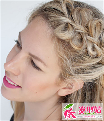 蝴蝶結(jié)的編發(fā)
