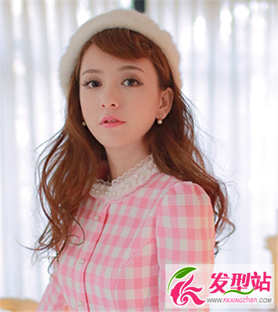 棕紅色的氣質(zhì)染發(fā)