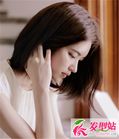 齊肩中短發(fā)造型
