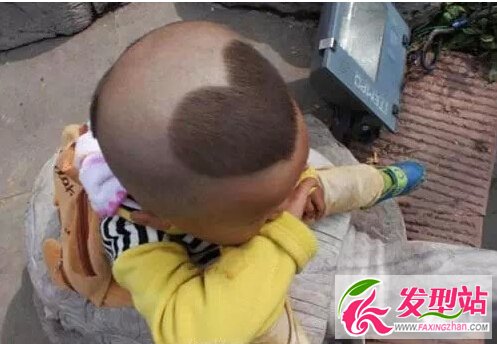 男童創(chuàng)意發(fā)型