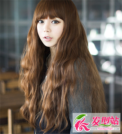長(zhǎng)發(fā)蛋卷發(fā)
