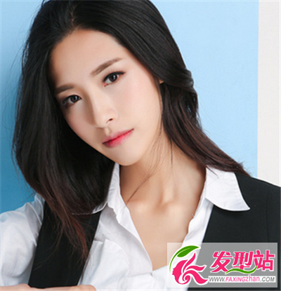職場(chǎng)OL長臉女神