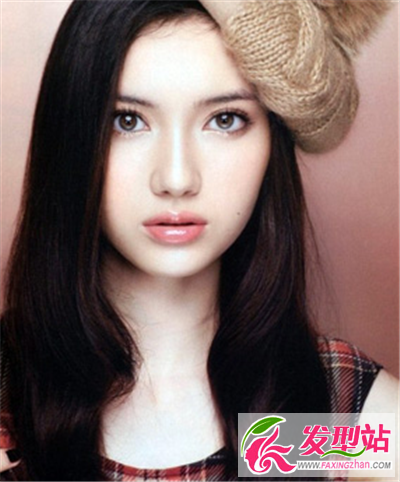 韓式中長(zhǎng)發(fā)燙發(fā)