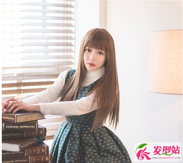 齊劉海長直發(fā)發(fā)型