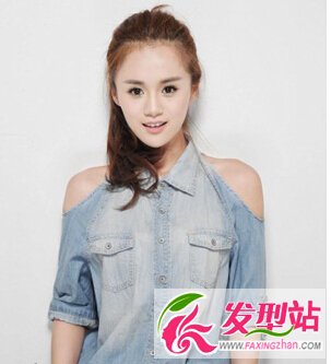 女生可愛的扎發(fā)