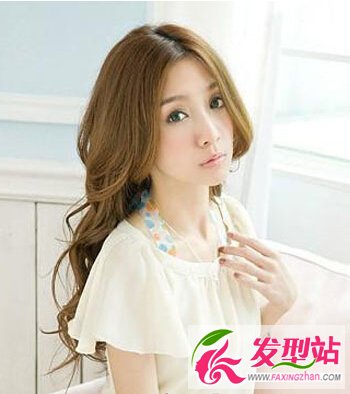 咖啡色女生發(fā)型