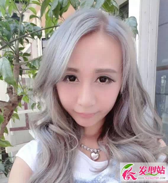 煙灰色頭發(fā)
