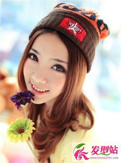 秋冬發(fā)型搭配技巧 帽子與發(fā)型的巧妙結(jié)合