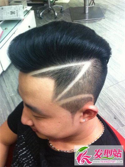 你見過(guò)如此雷人的發(fā)型嗎 盤點(diǎn)最另類的男生發(fā)型
