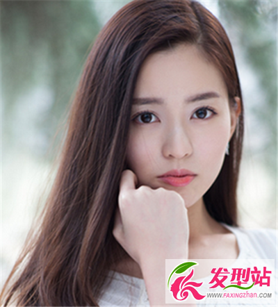 偏分直發(fā)發(fā)型