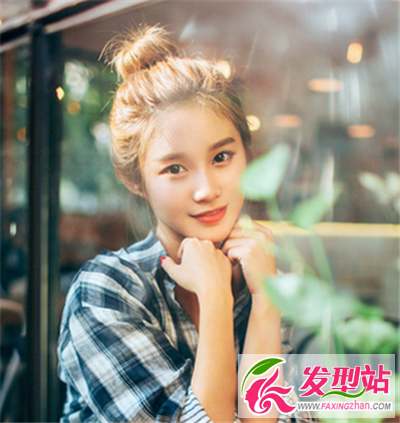 丸子頭發(fā)型