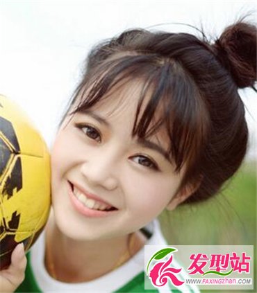 丸子頭發(fā)型