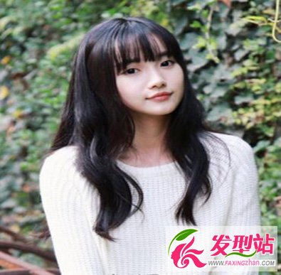 中長卷發(fā)發(fā)型