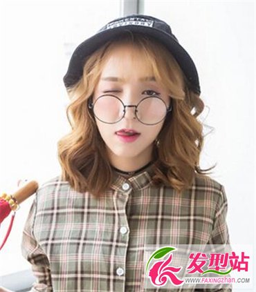 齊肩燙發(fā)
