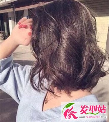 中短發(fā)燙發(fā)