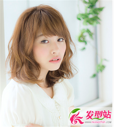 中短發(fā)燙發(fā)發(fā)型