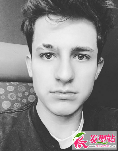 r,ෲ,ü,Charlieputh