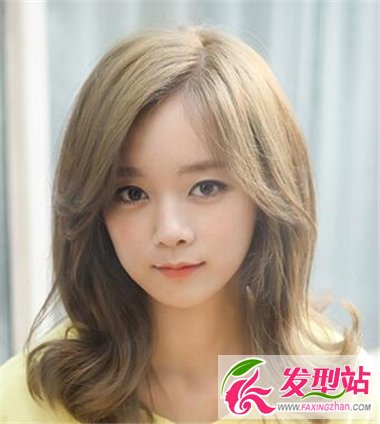 中長(zhǎng)發(fā)發(fā)型