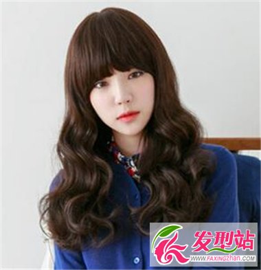 中長(zhǎng)發(fā)燙卷發(fā)發(fā)型
