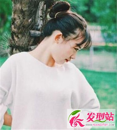 花苞頭盤發(fā)造型