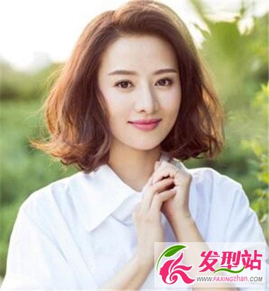無劉海蓬松感短卷發(fā)