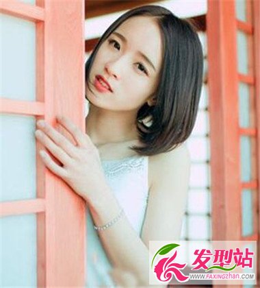內(nèi)扣短發(fā)