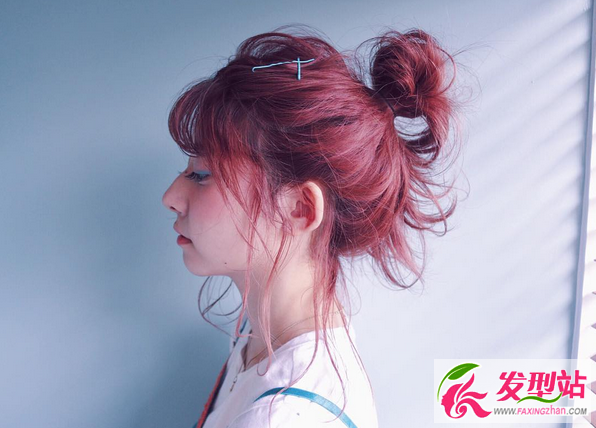 ϵ^