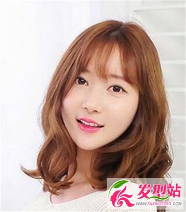 中長燙發(fā)發(fā)型