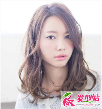 微卷中長發(fā)燙發(fā)