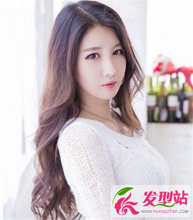 長發(fā)及腰美發(fā)造型