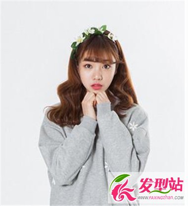 中長發(fā)燙發(fā)發(fā)型