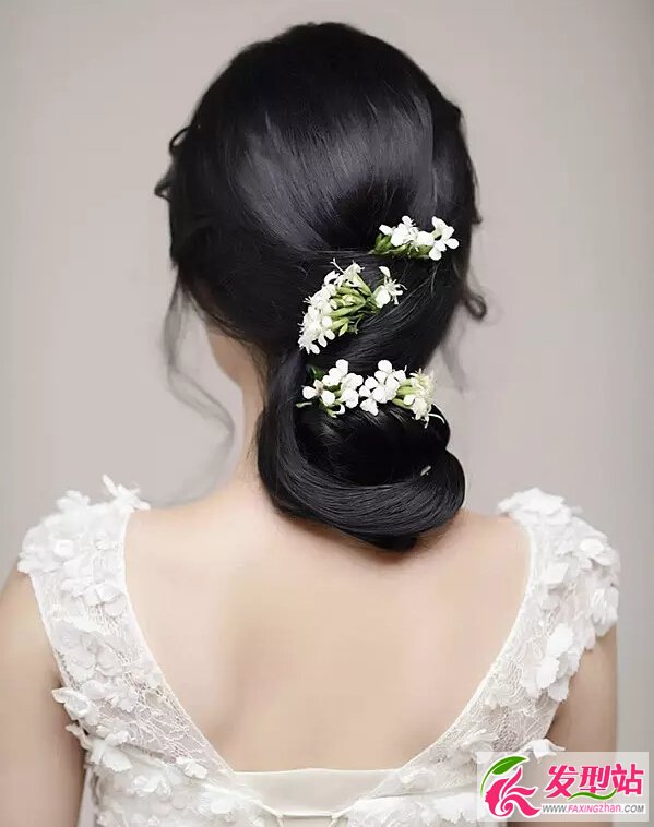 新娘盤(pán)發(fā)