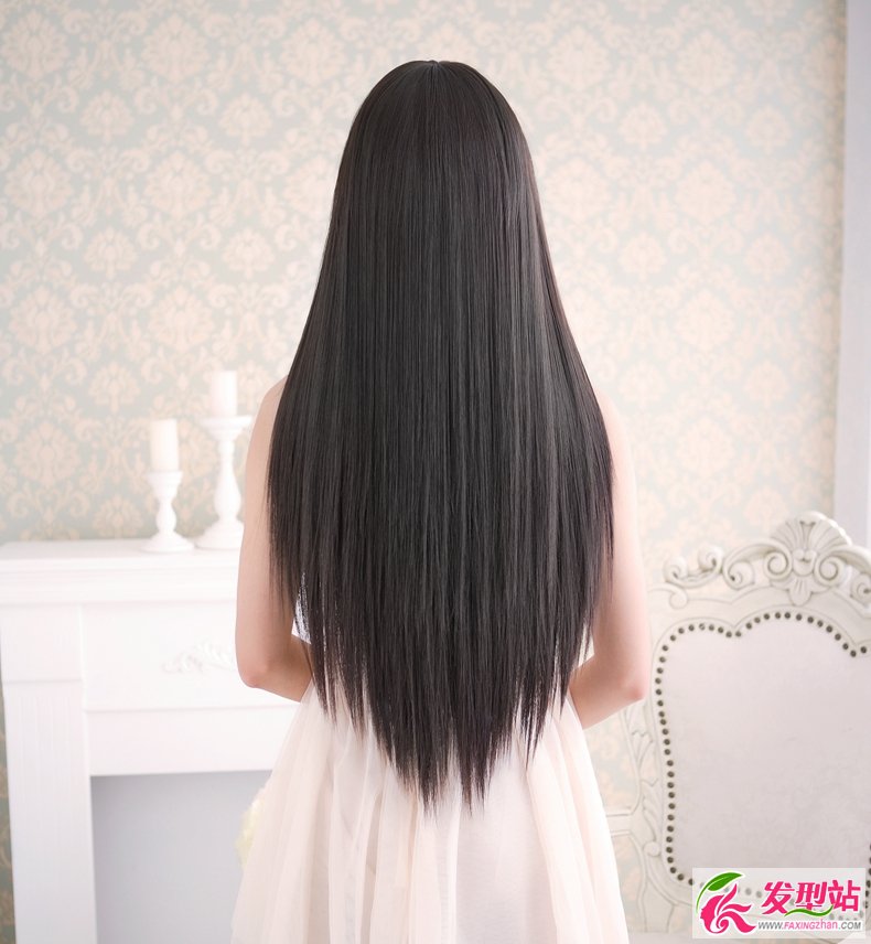 黑色直發(fā)