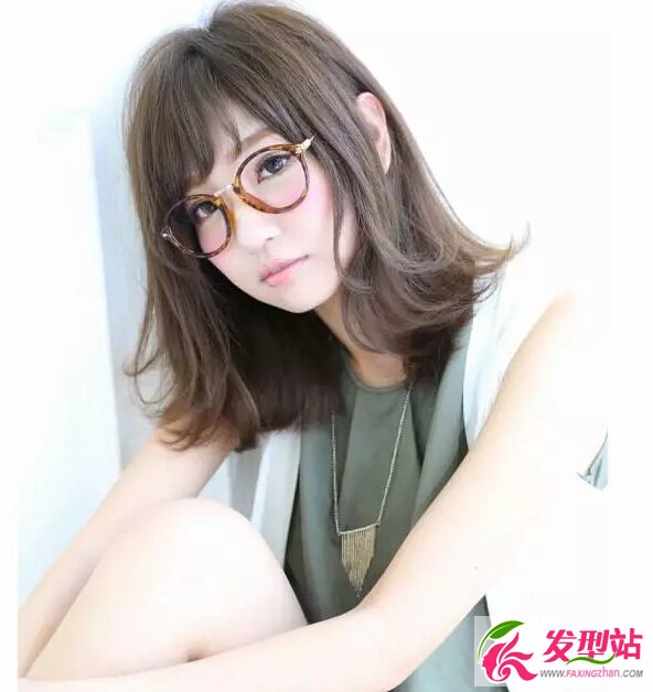 外翹短發(fā)