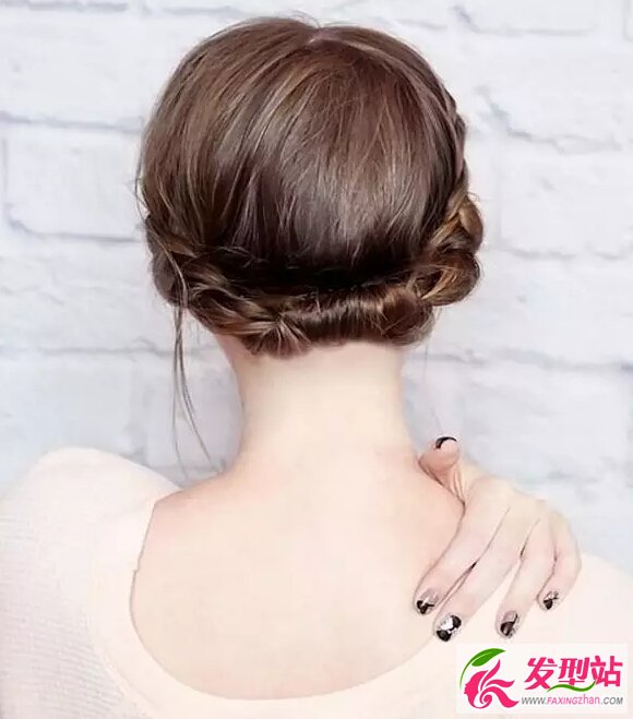 艾麗莎女王編發(fā)