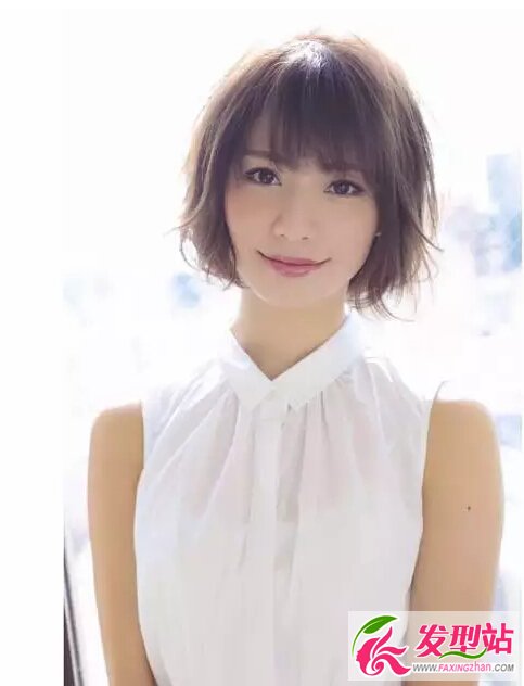 女生短發(fā)