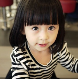 兒童女孩短發(fā)怎么梳好看 簡單發(fā)型也能讓小公主美美出