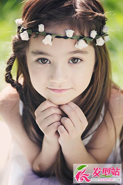 小孩子扎發(fā)
