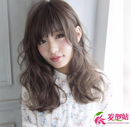 中長(zhǎng)燙發(fā)