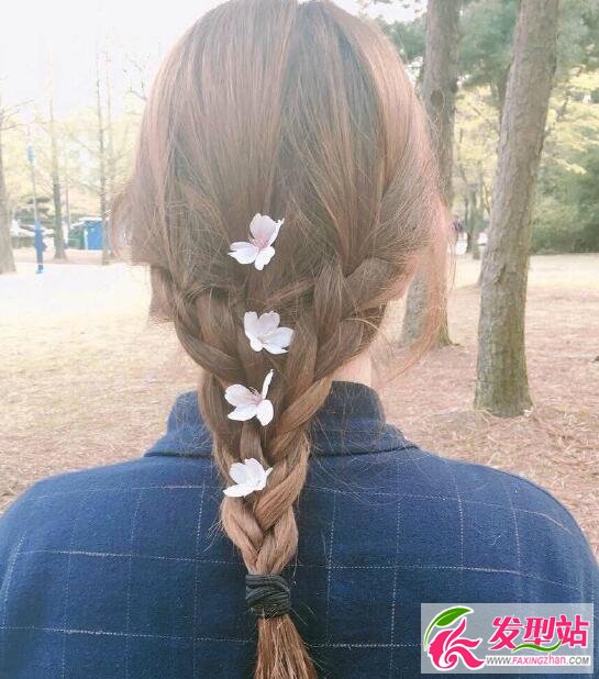 櫻花發(fā)型馬尾