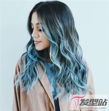 卷發(fā)染什么樣的發(fā)色好看 最有型的時(shí)尚染發(fā)