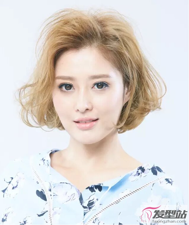 女生短發(fā)怎么染發(fā)最好看 短發(fā)俏女郎的絢麗發(fā)型