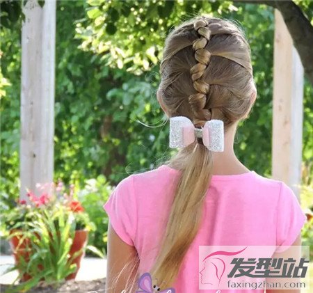女孩子頭發(fā)怎么扎最好看 讓你大開眼界的女童扎發(fā)